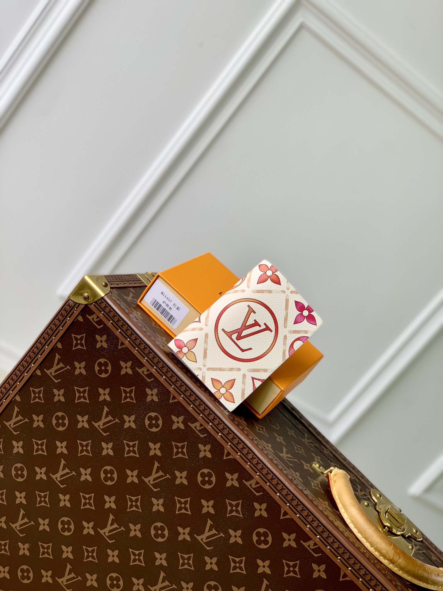 l**is V*t*n by the pool wallet-10 x 14 x 2.5cm