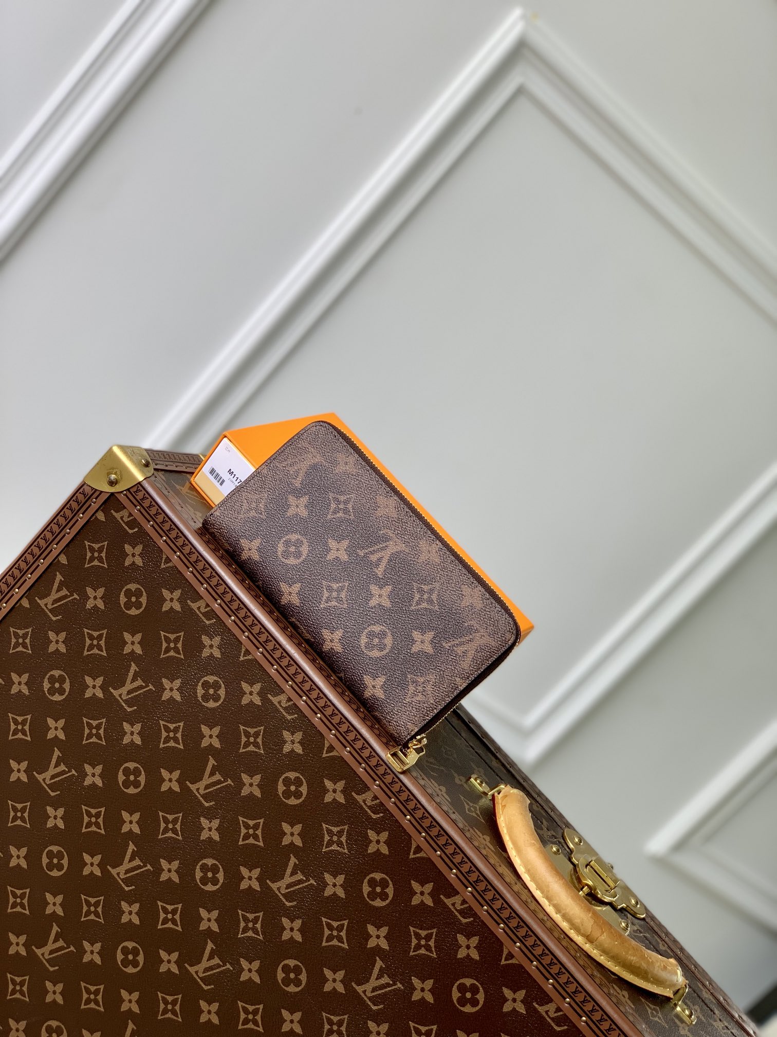 l**is V*t*n wallet-m11702 -19*10cm