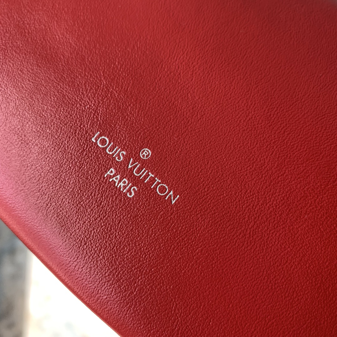 l**is V*t*n slim trunk--m25445-23 x 12 x 4cm