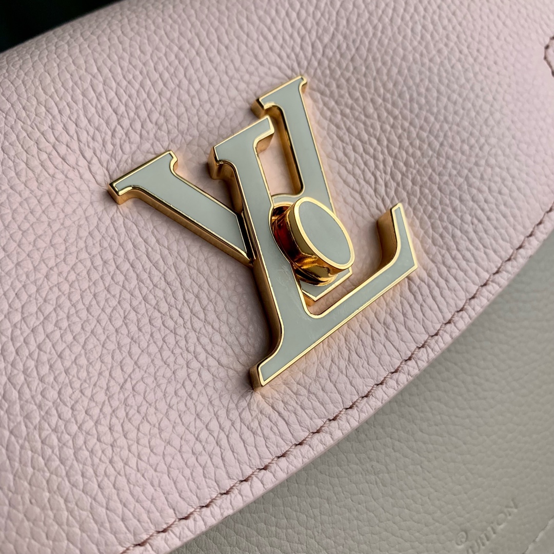 l**is V*t*n lockme ever 23x17x10cm