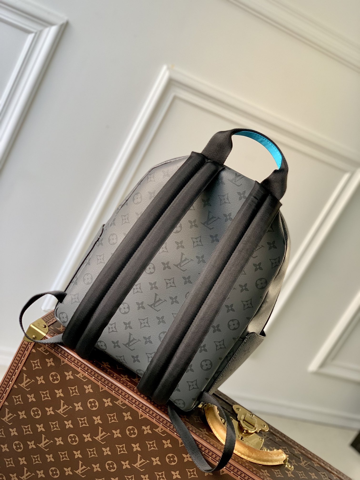 l**is V*t*n discovery backpsck-m31033-29*38*20cm