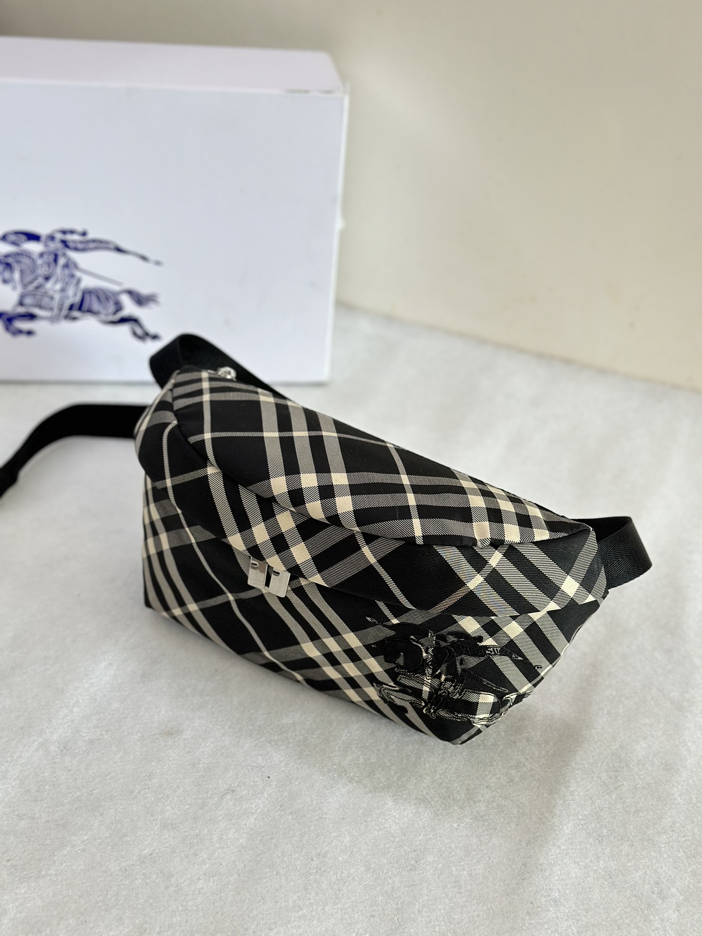 B**rry waist bags-33 x 11 x 18cm