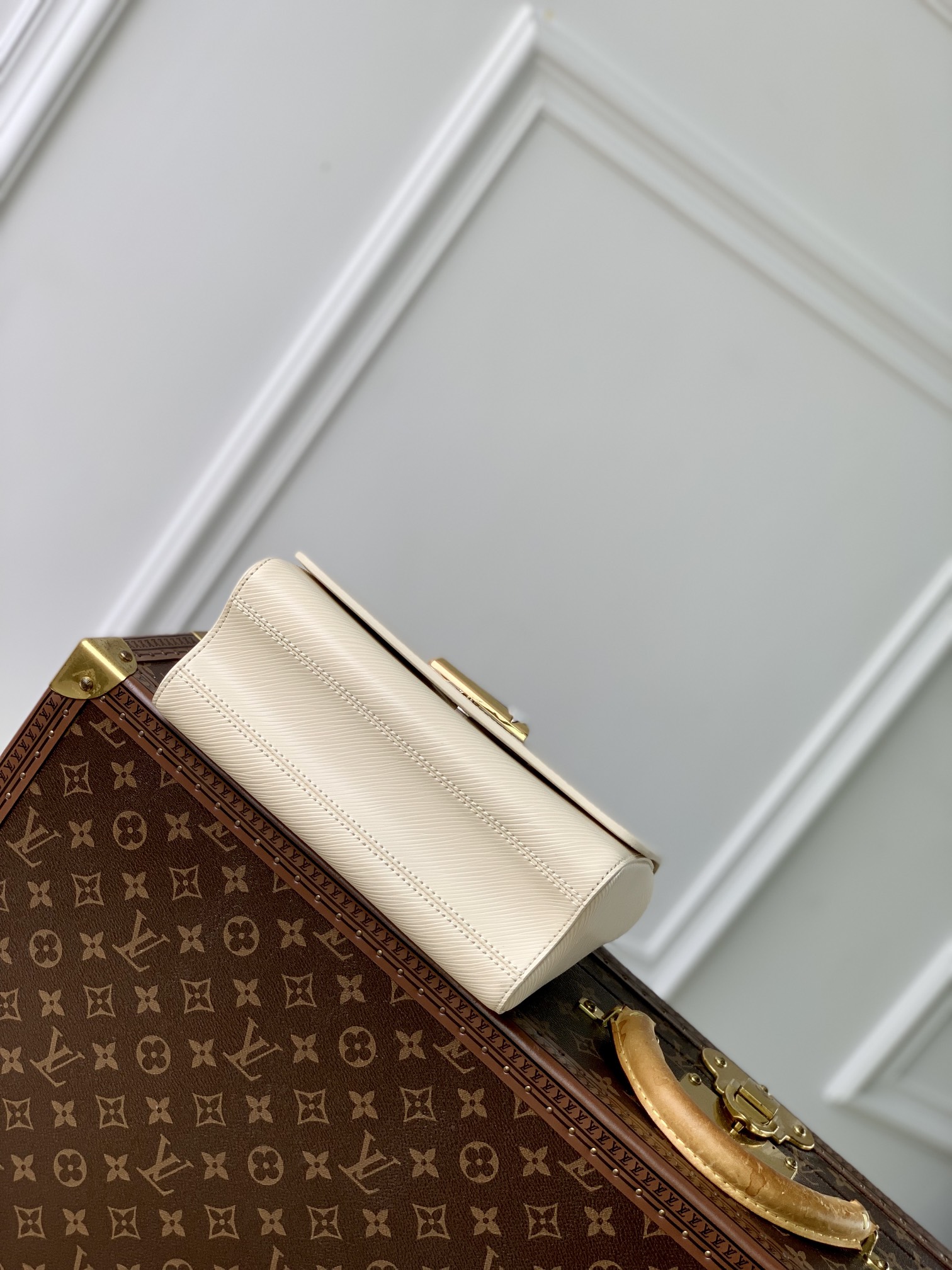 l**is V*t*n twist mm bloom bag-23*17*9.5cm