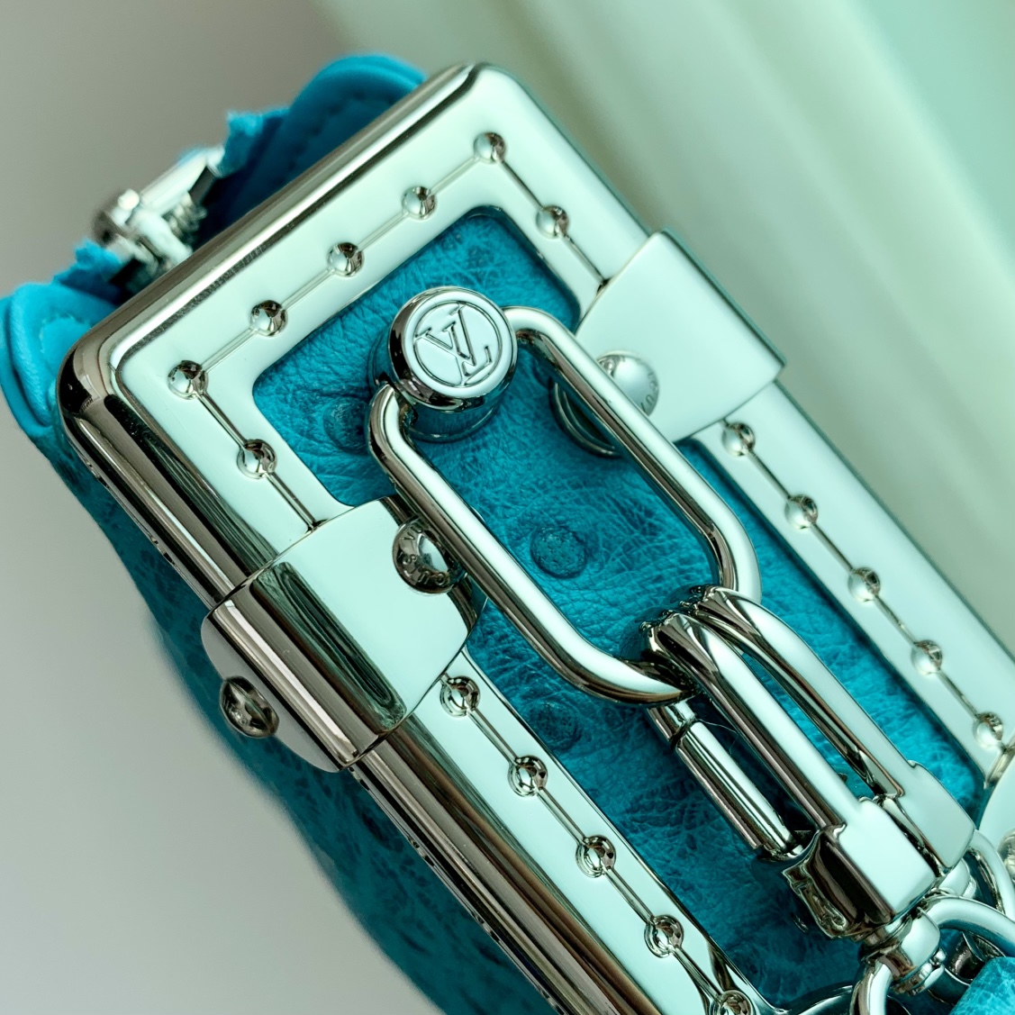 l**is V*t*n slim trunk--m25445-23 x 12 x 4cm