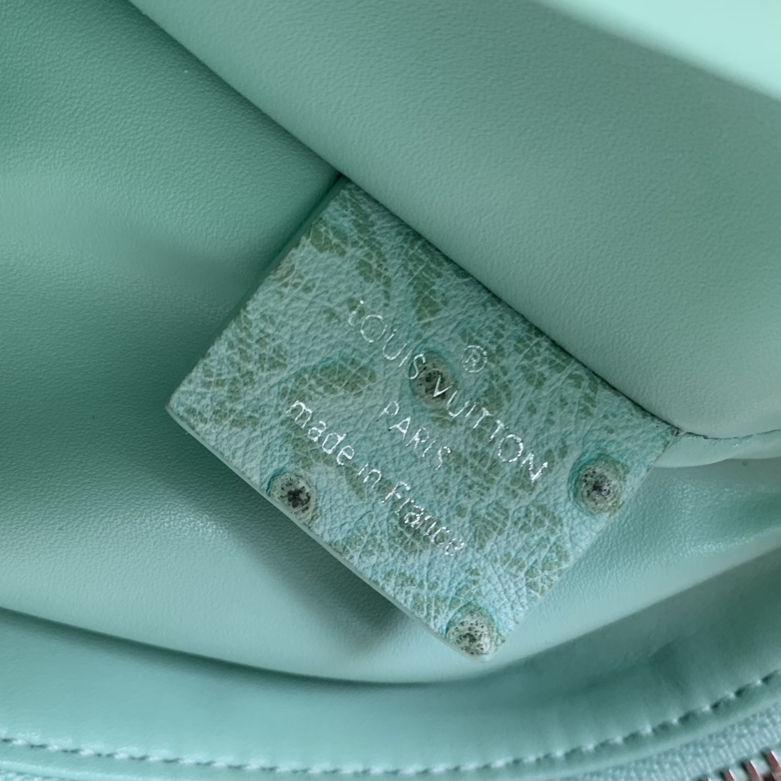 l**is V*t*n slim trunk--m25445-23 x 12 x 4cm