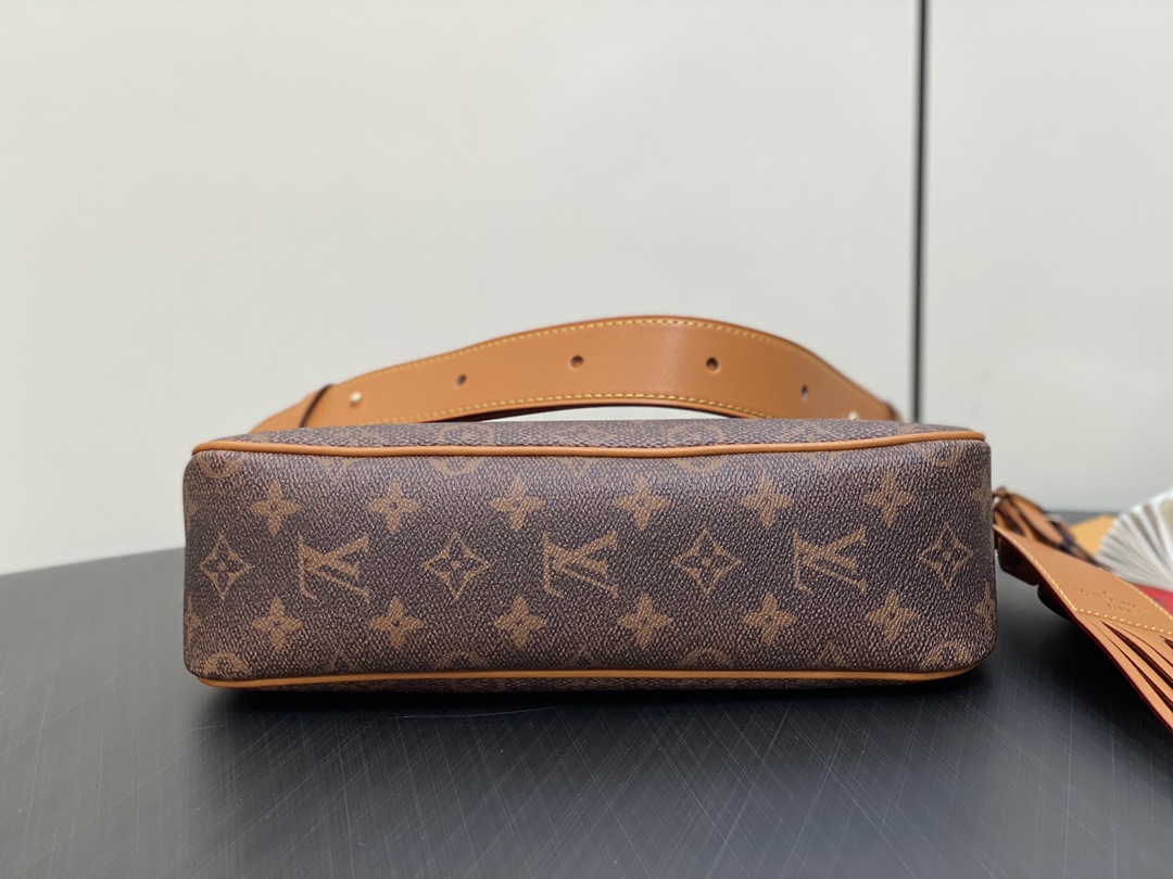 l**is V*t*npochette accessoire xl m11623-28*16.5*9cm