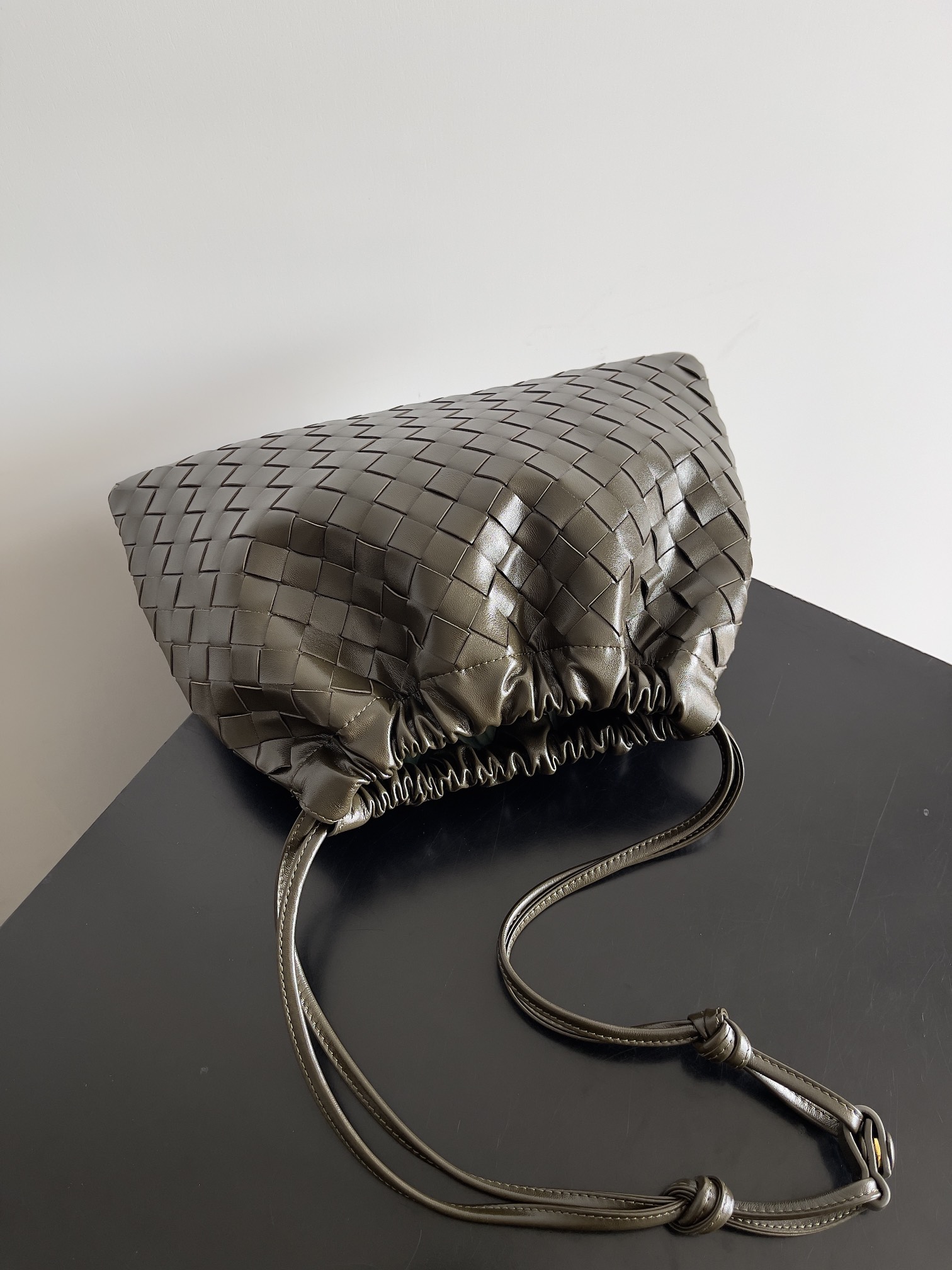 Bo*te*ga ve*ne*ta dustbag-32*23*1cm