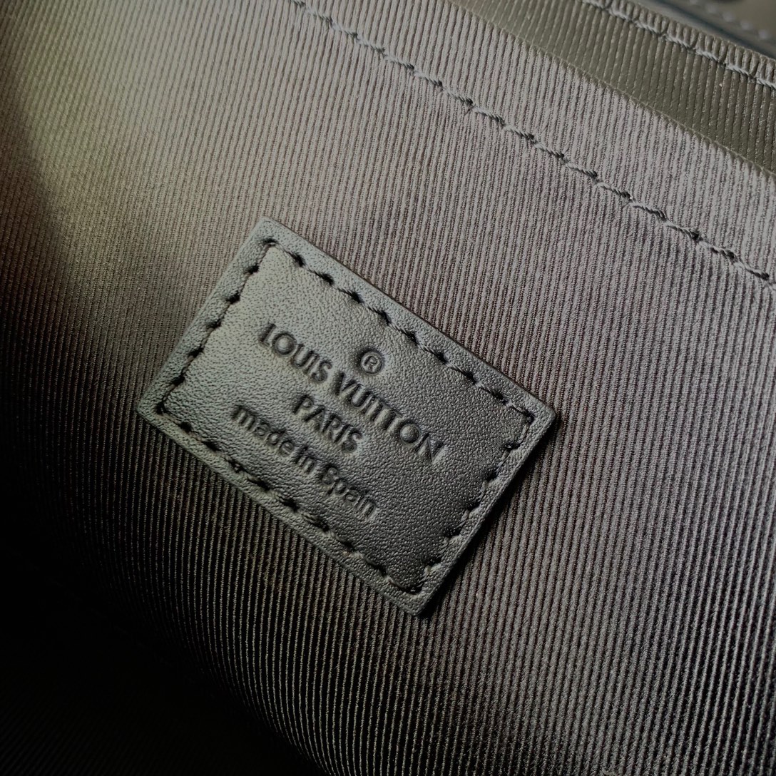 l**is V*t*n soul trunk handbag-19 x 15 x 7cm