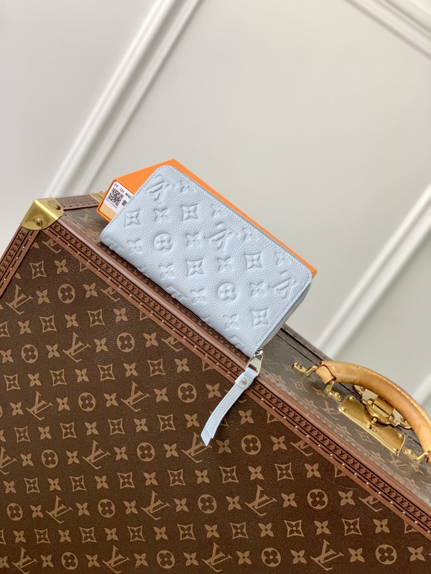 l**is V*t*n wallet-19.5 10.5 2.5cm