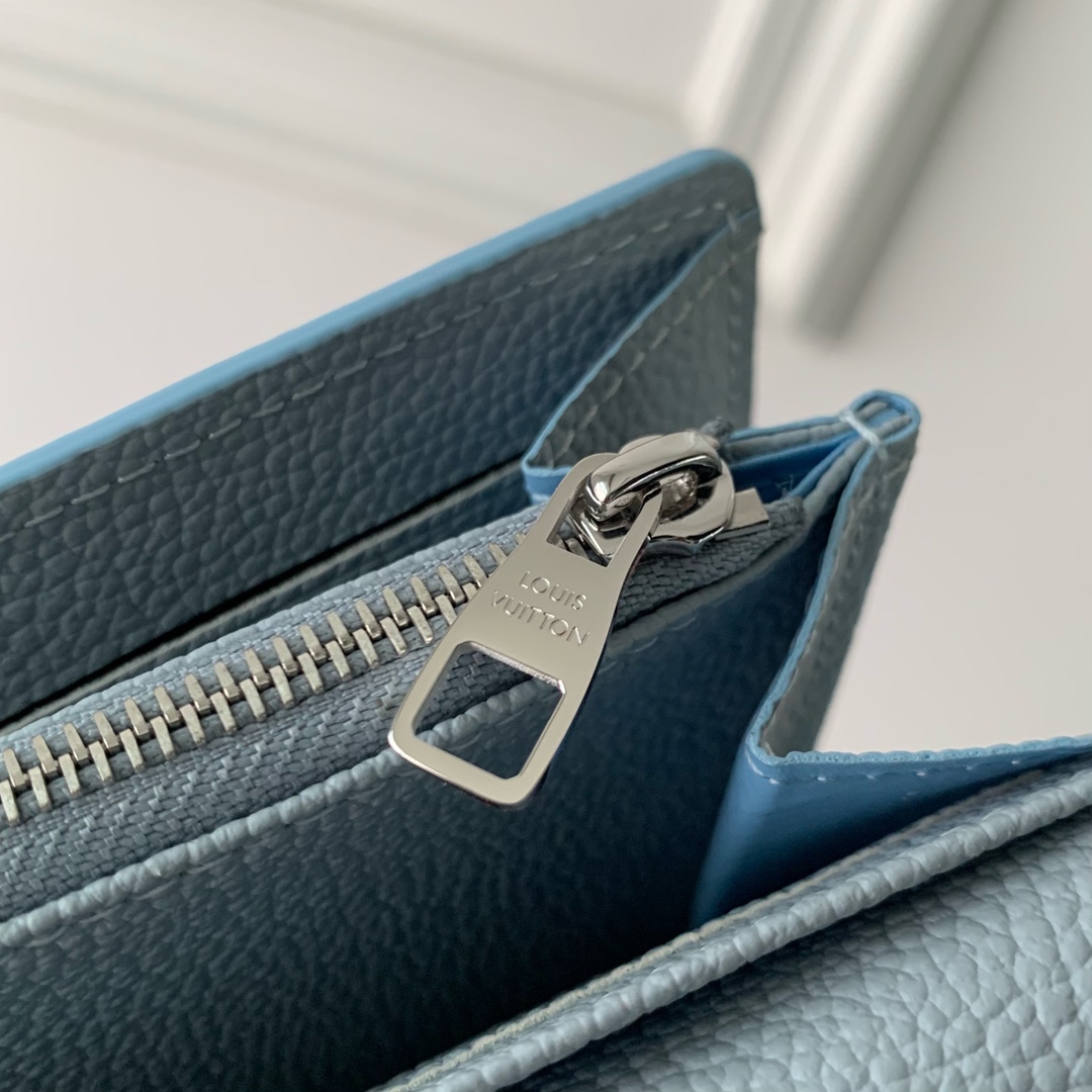 l**is V*t*n wallet-19 10.5 2cm