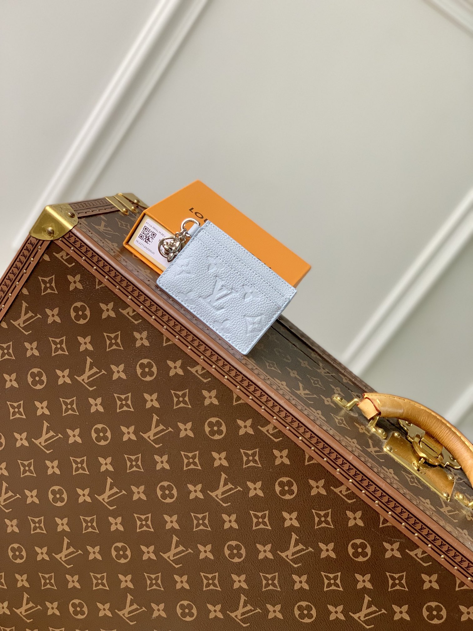l**is V*t*n wallet-12 8 0.8cm
