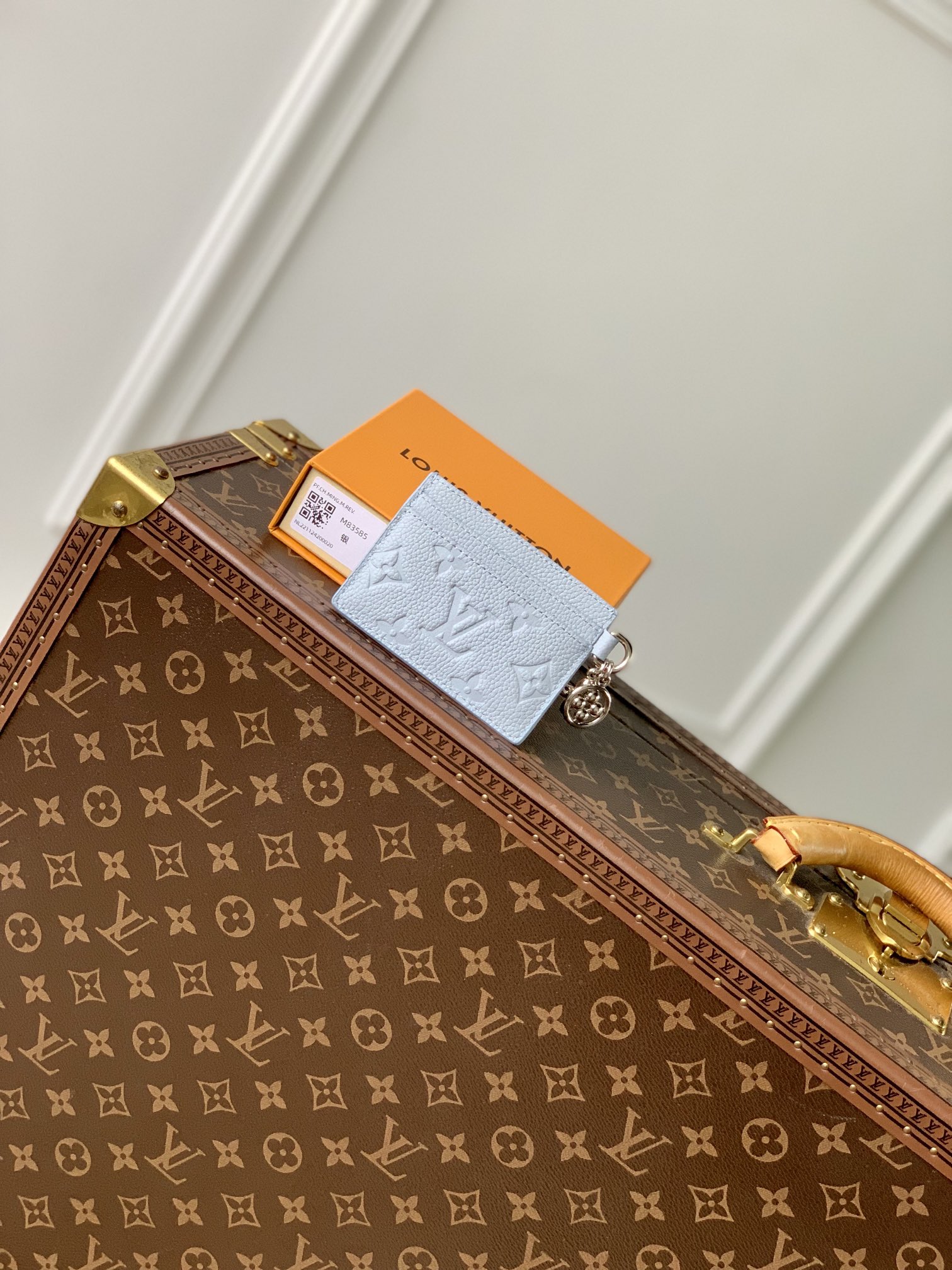 l**is V*t*n wallet-12 8 0.8cm
