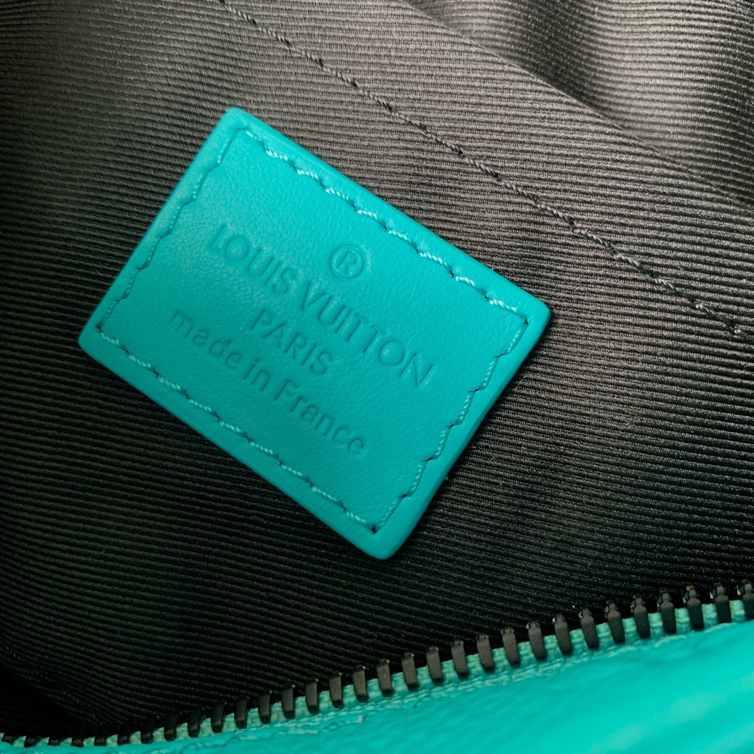 l**is V*t*n mini soft trunk m25132-18.5 x13x8cm