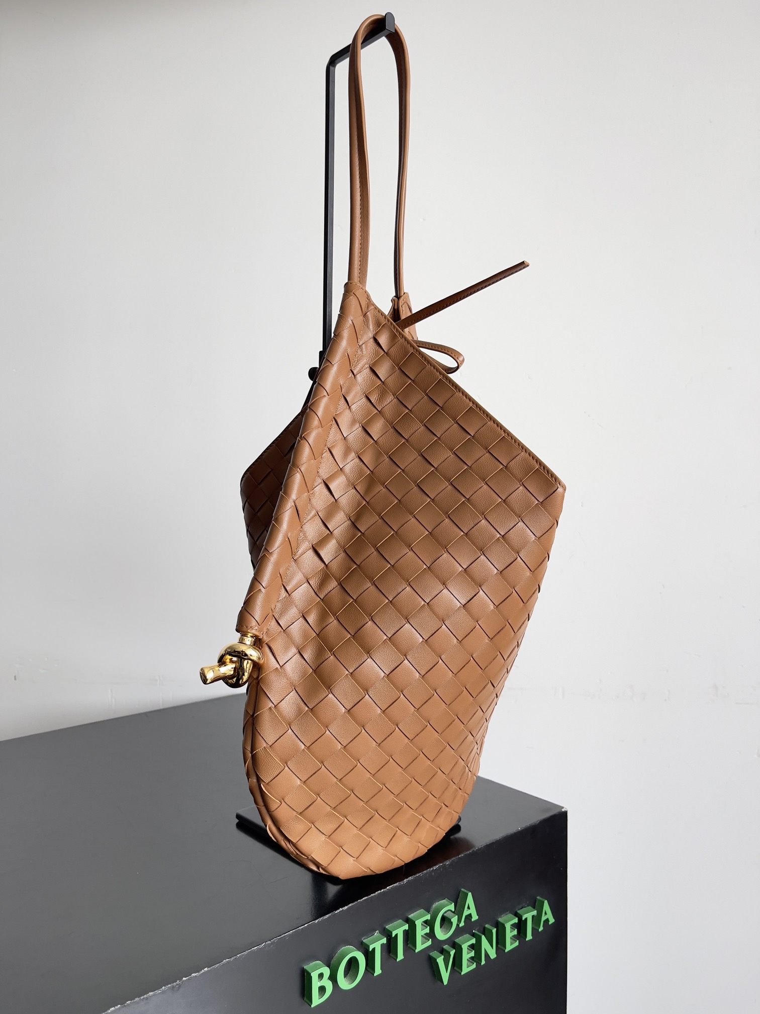 Bo*te*ga ve*ne*ta solstice shoulder ba bag-29*3*52cm