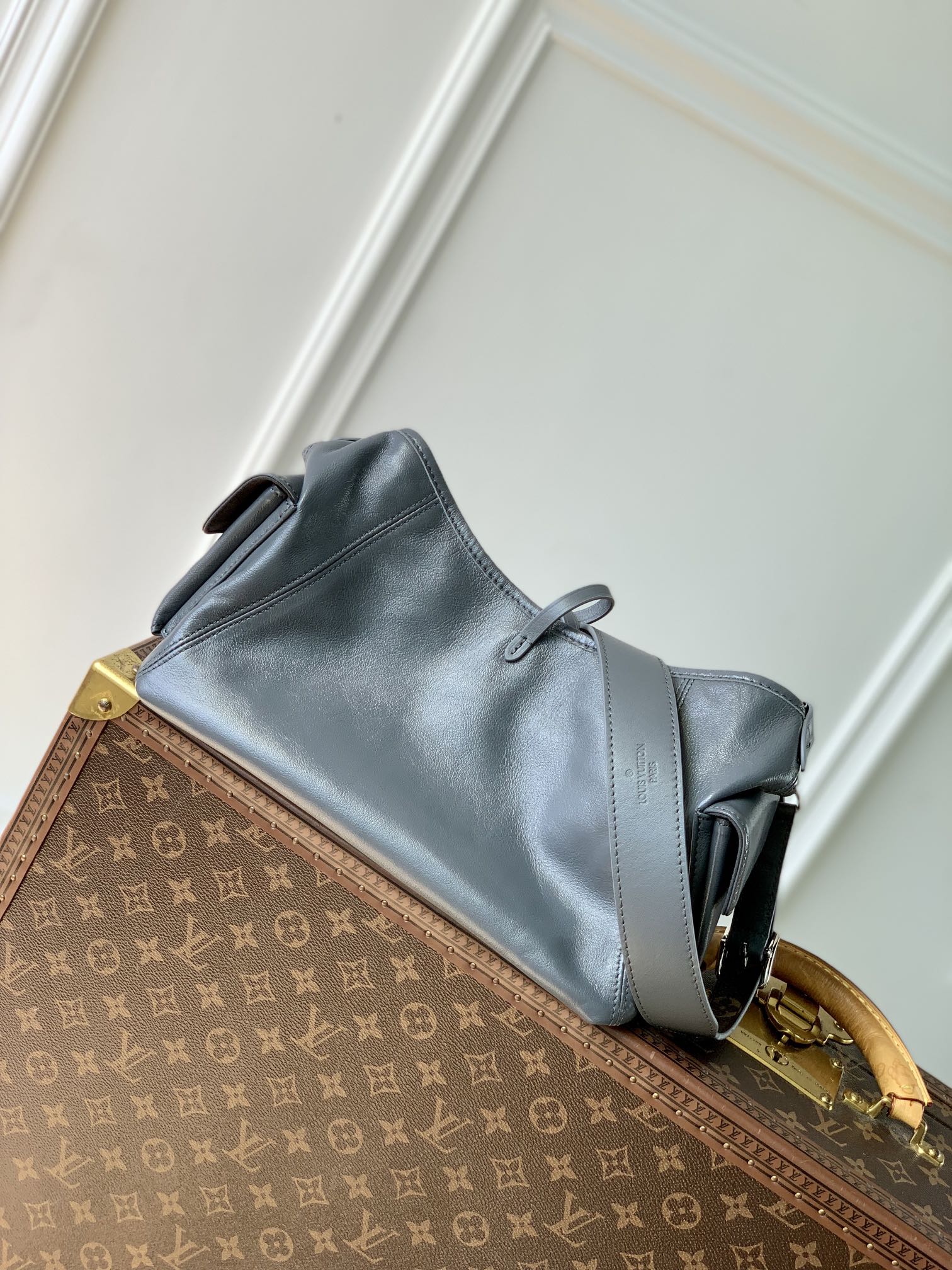 l**is V*t*n carryall cargo bag-m12579-33.5 x 23 x 15cm