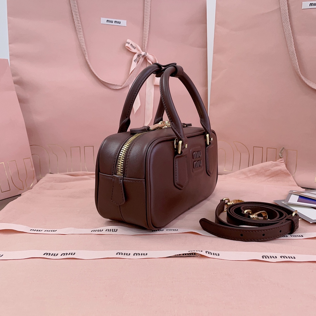MiuMiu Top Handbags-22X10.5X7.5CM