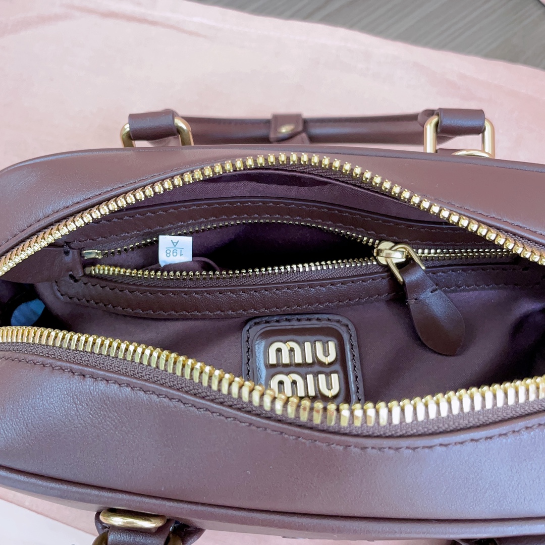 MiuMiu Top Handbags-22X10.5X7.5CM
