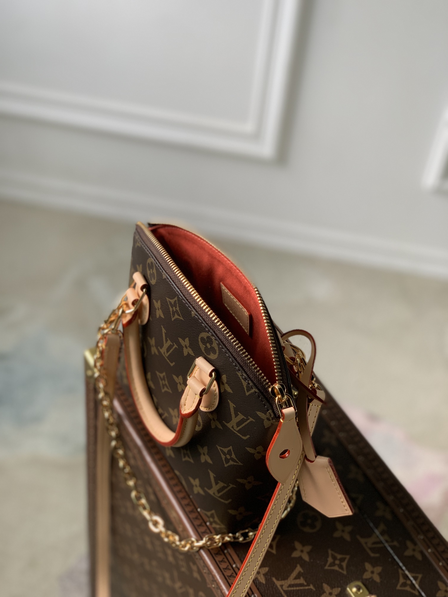 l**is V*t*n lockit bb bag-15 x 19 x 7cm