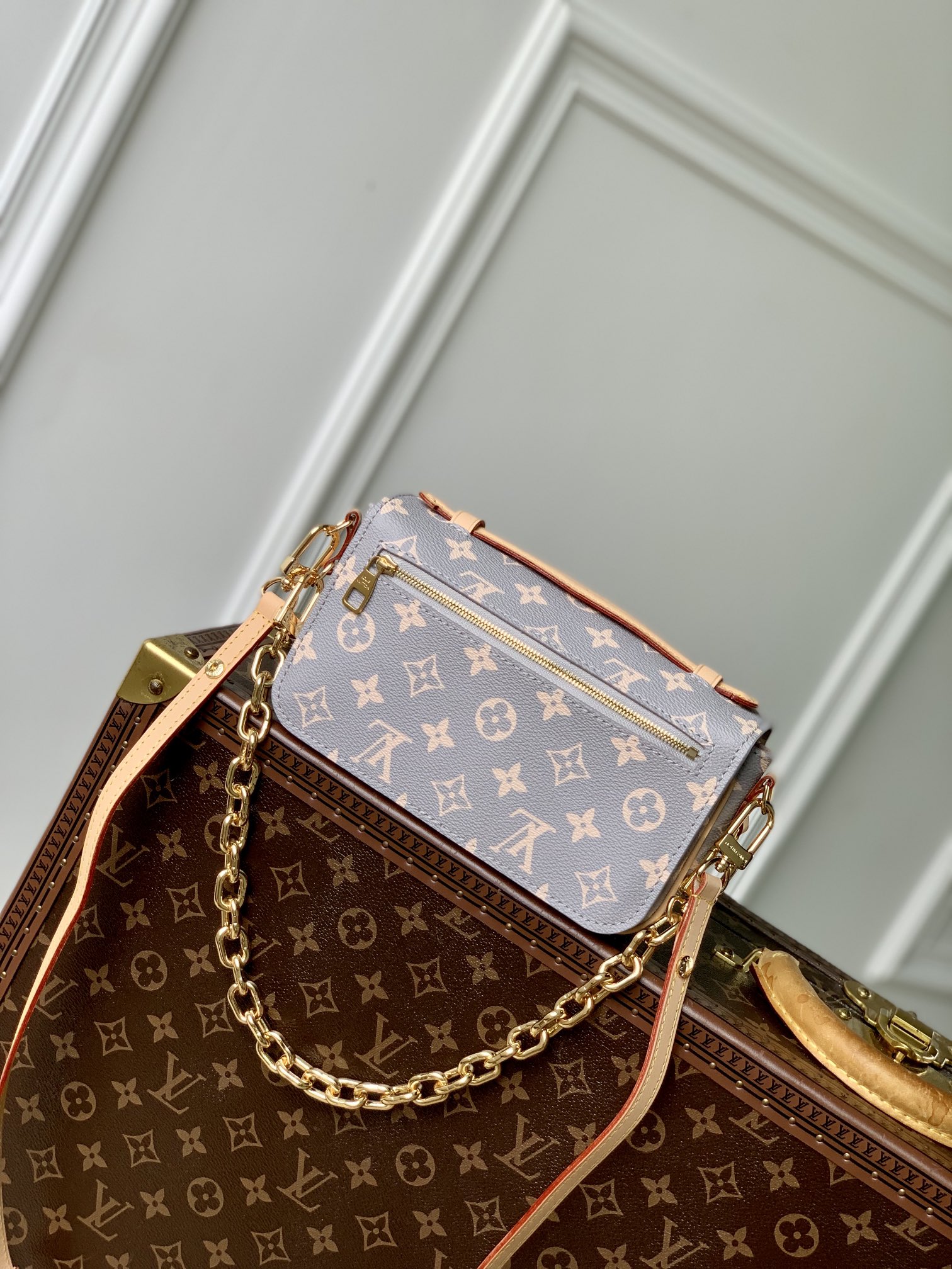 l**is V*t*n pochette metis east west handbags- m12429-21.5 x 13.5 x 6cm
