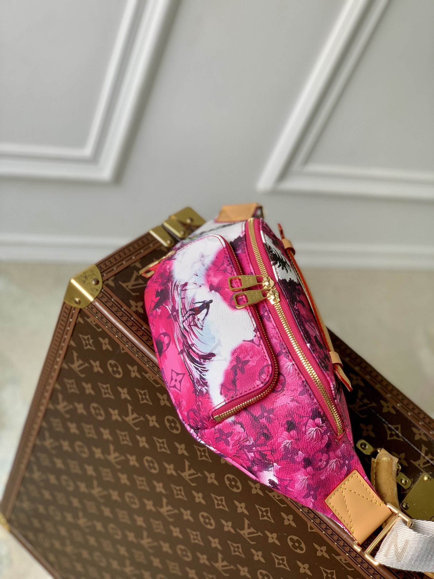 l**is V*t*n rush bum bag-m11563-30*15*8cm