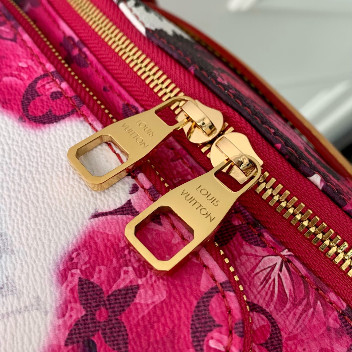 l**is V*t*n rush bum bag-m11563-30*15*8cm