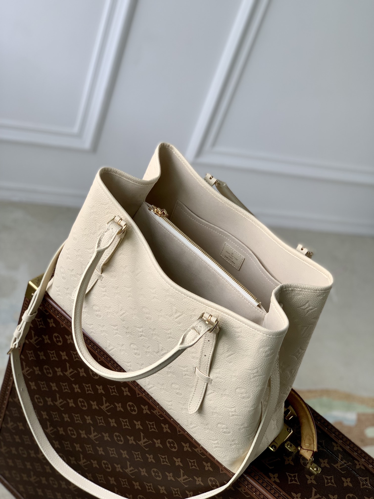 l**is V*t*n babylone tote-37×26×14cm