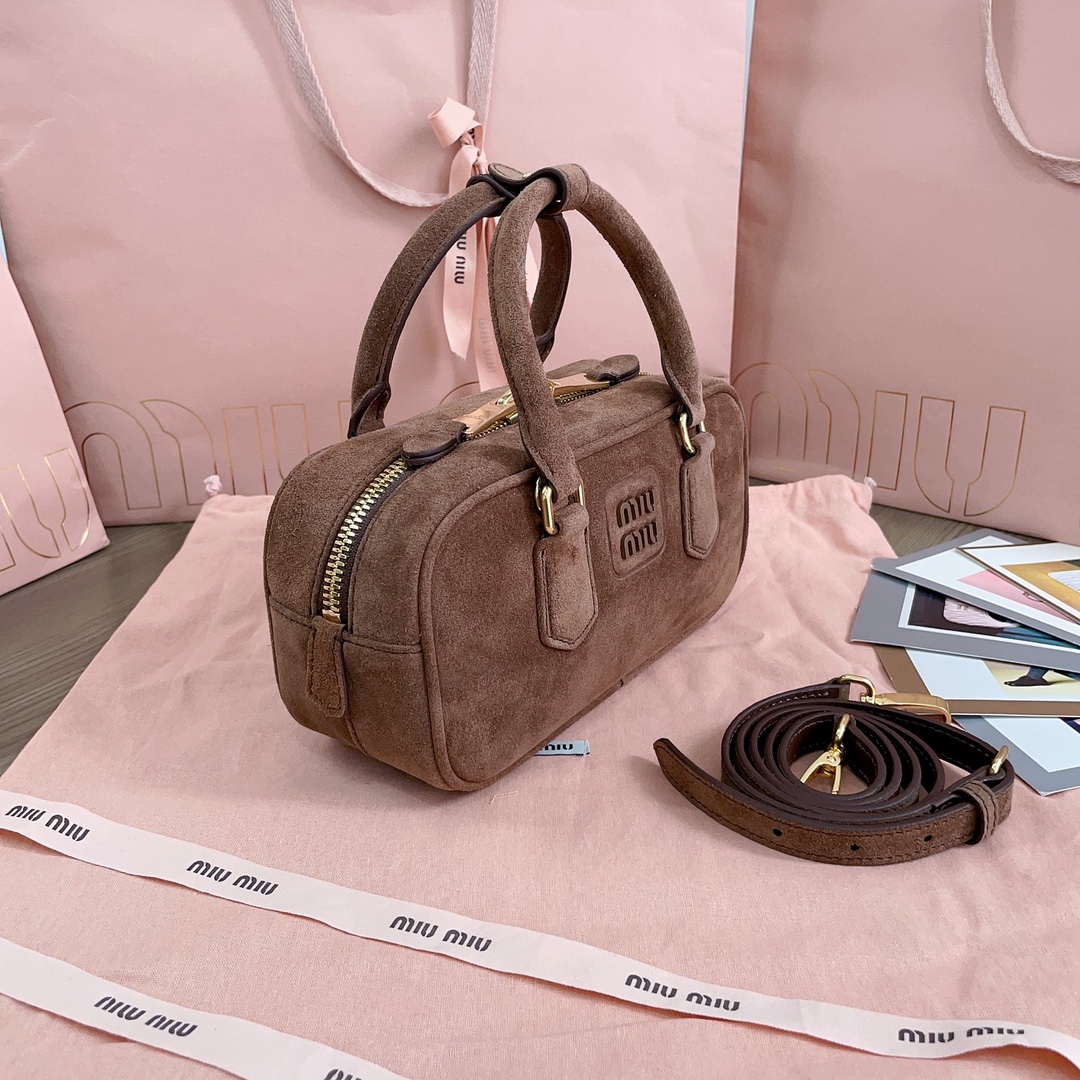 MiuMiu Top Handbags-22X10.5X7.5CM