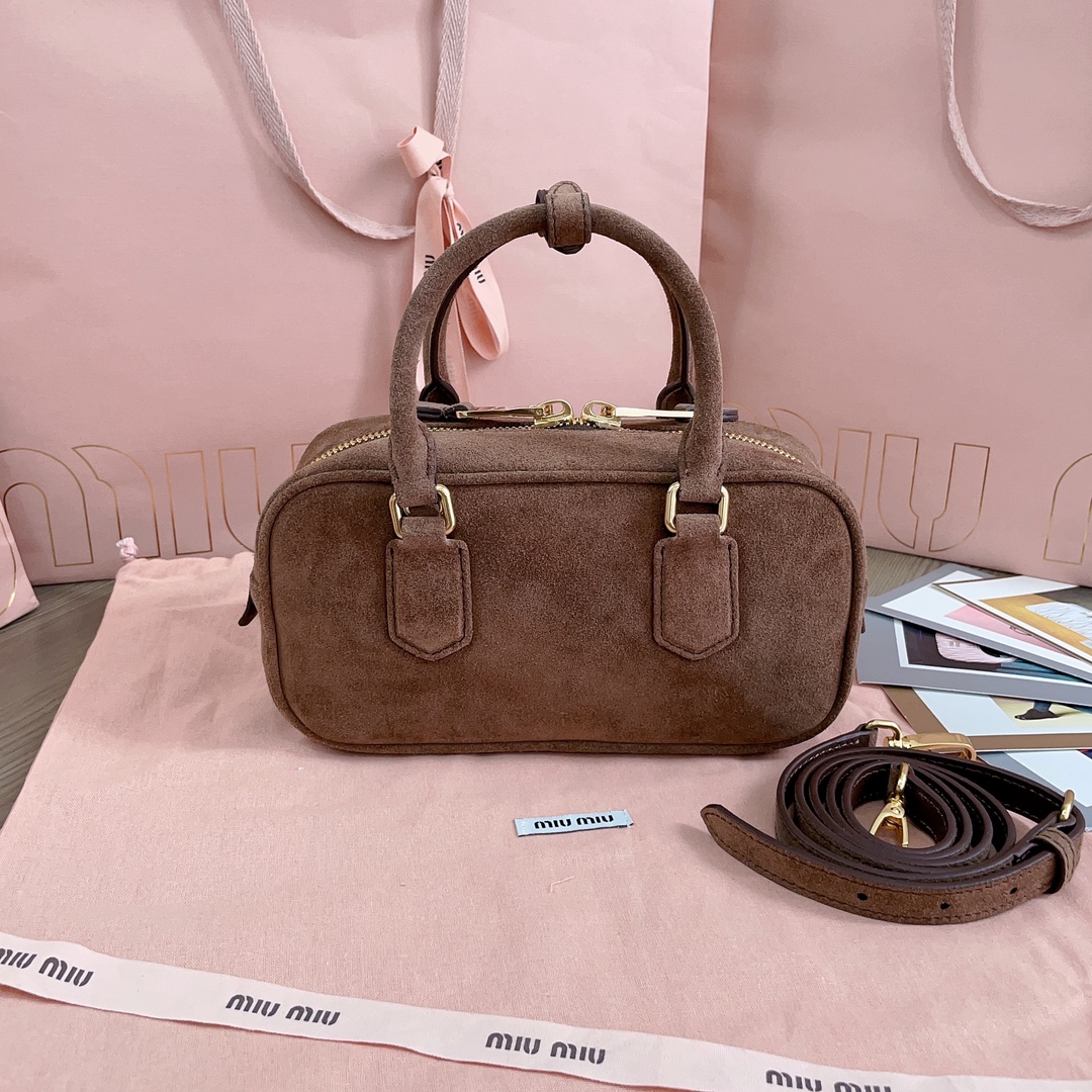 MiuMiu Top Handbags-22X10.5X7.5CM
