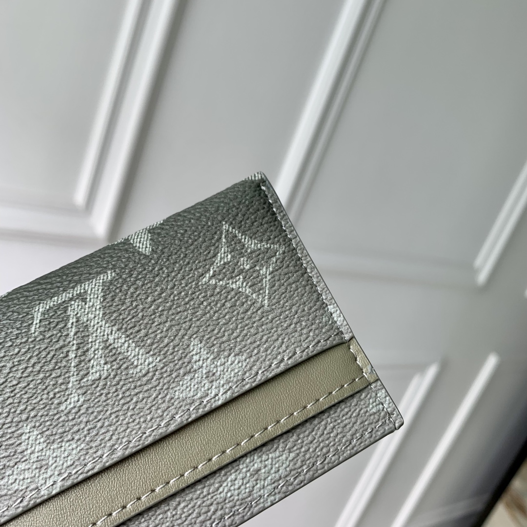 l**is V*t*n wallet