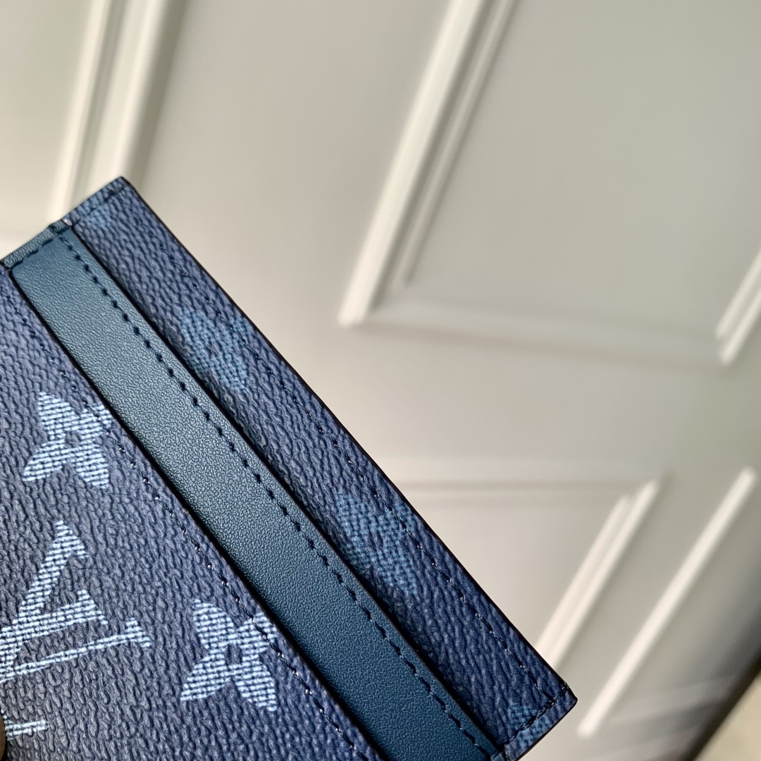 l**is V*t*n wallet