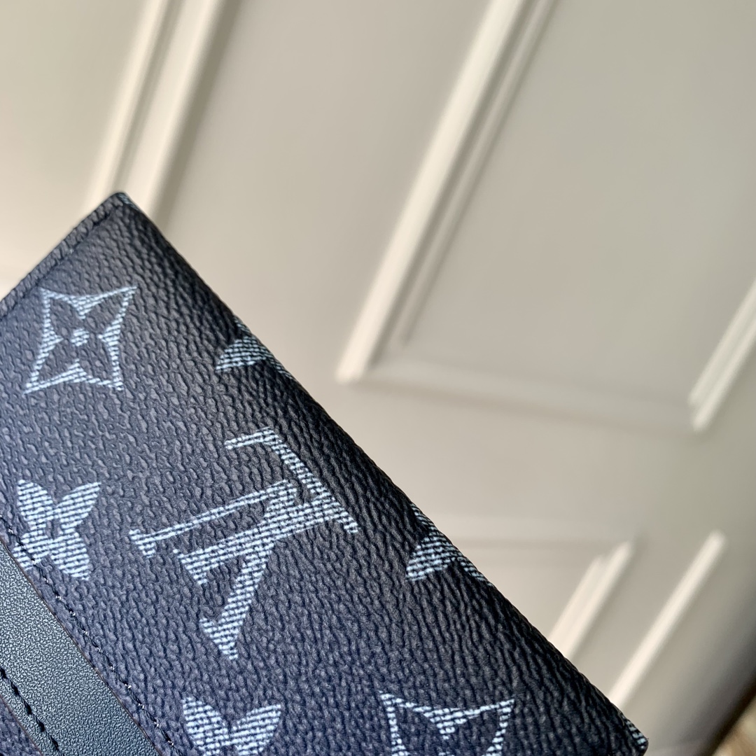 l**is V*t*n wallet