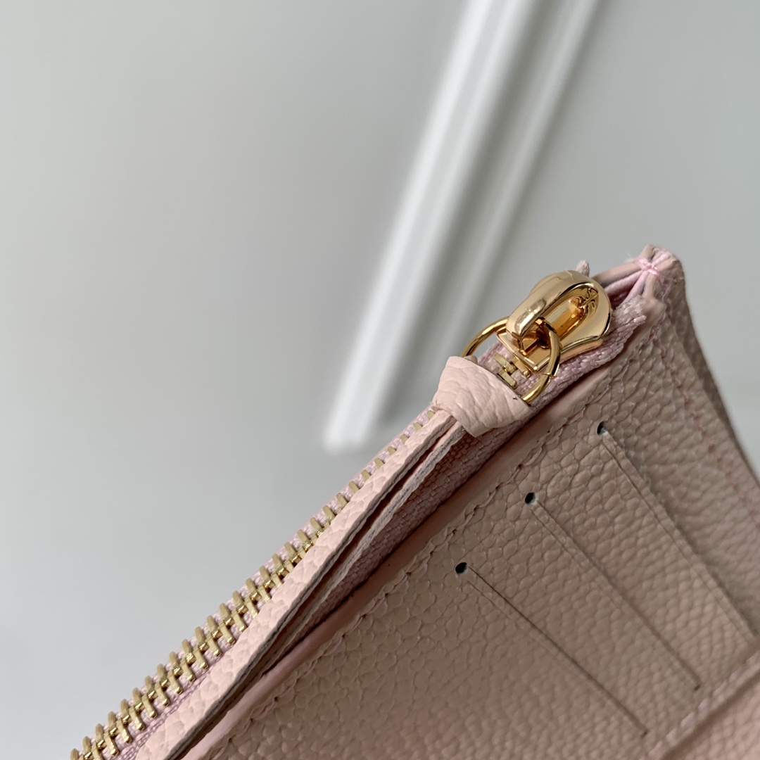 l**is V*t*n wallet
