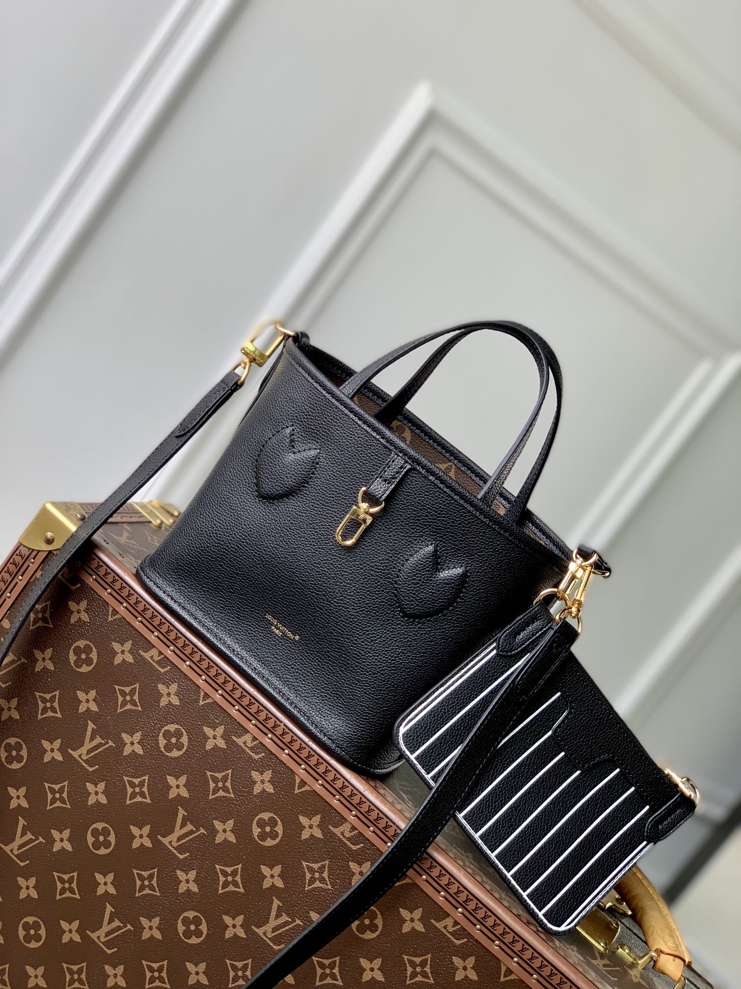 l**is V*t*n neverfull bandoulière inside out bb-m12099-24 x 14 x 9cm
