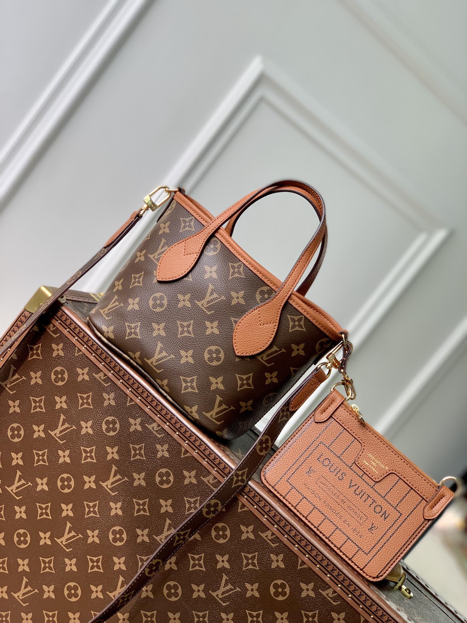 l**is V*t*n neverfull bandoulière inside out bb-m12099-24 x 14 x 9cm
