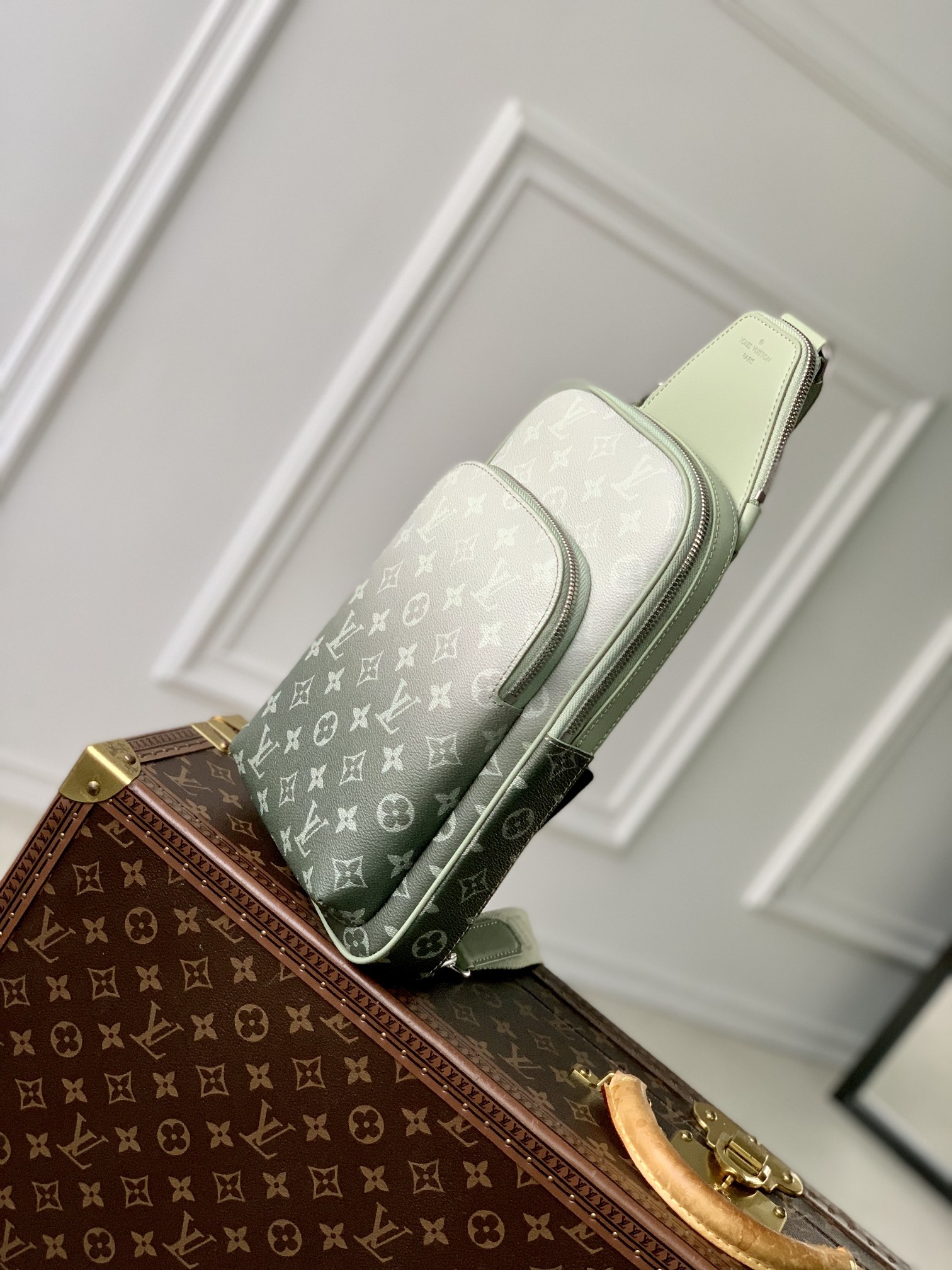 l**is V*t*n slingbag pm -m11702-20×31×10cm