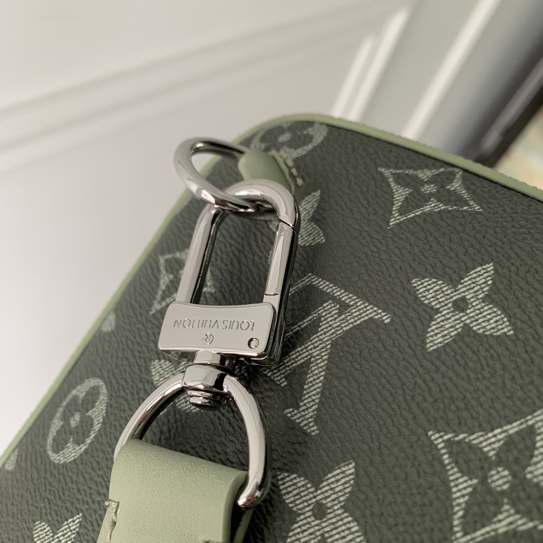 l**is V*t*n slingbag pm -m11702-20×31×10cm