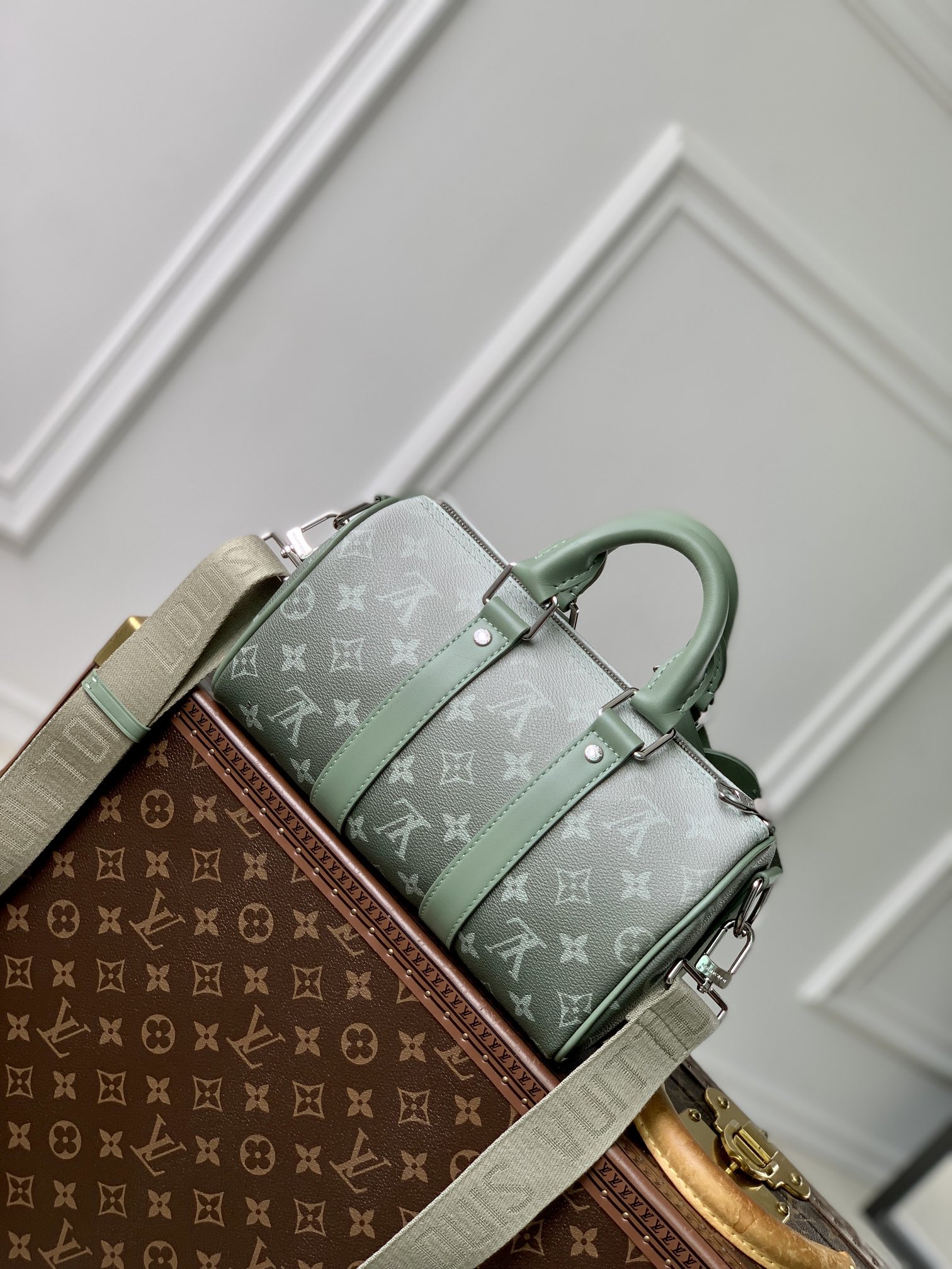 l**is V*t*n keepall bandoulière 25 -m24849-25*15*11cm