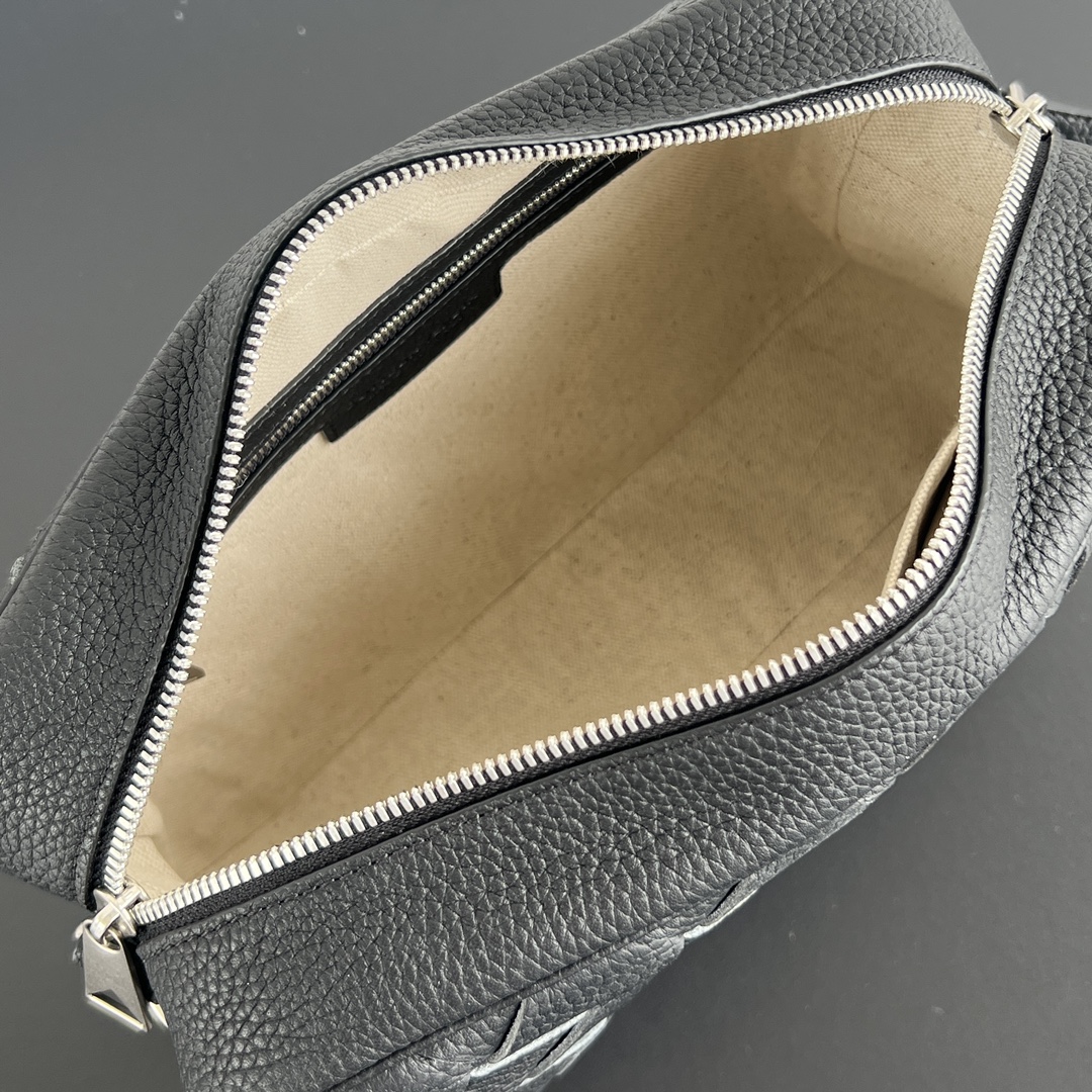Bo*te*ga ve*ne*ta camera bag-29x19.5x7.5cm