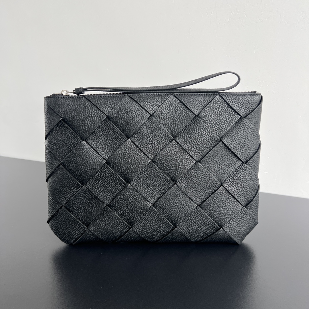 Bo*te*ga ve*ne*ta diago pouch-33x23x2cm