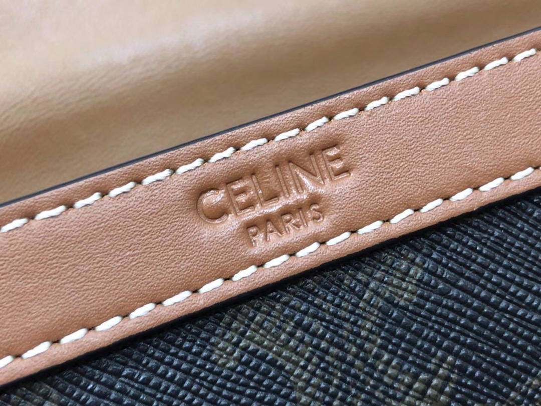 Celin Triomphe Shoulder Bag-18.5X 14 X 6CM