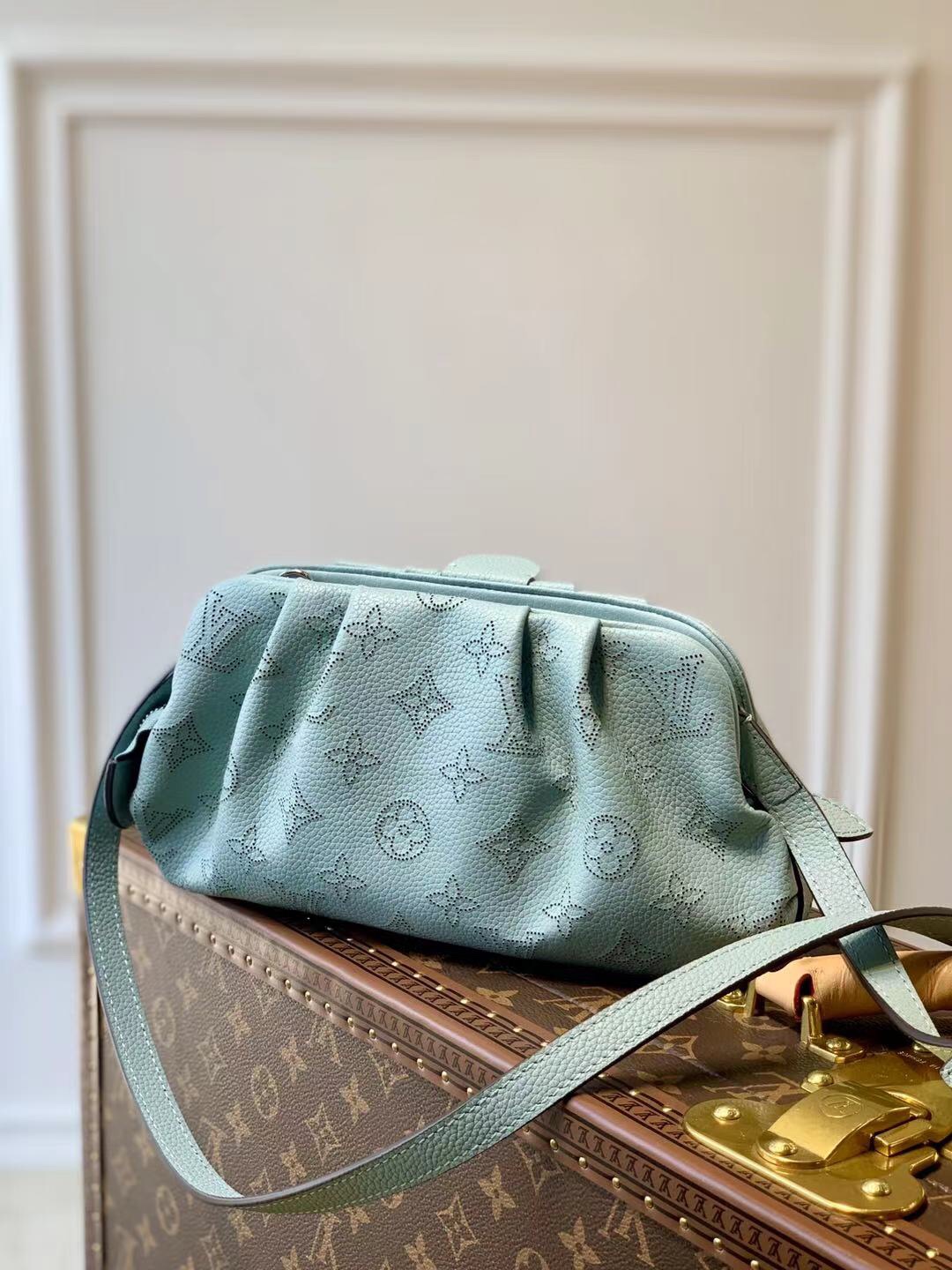 l**is V*t*n scala handbags-23*12.5*5cm