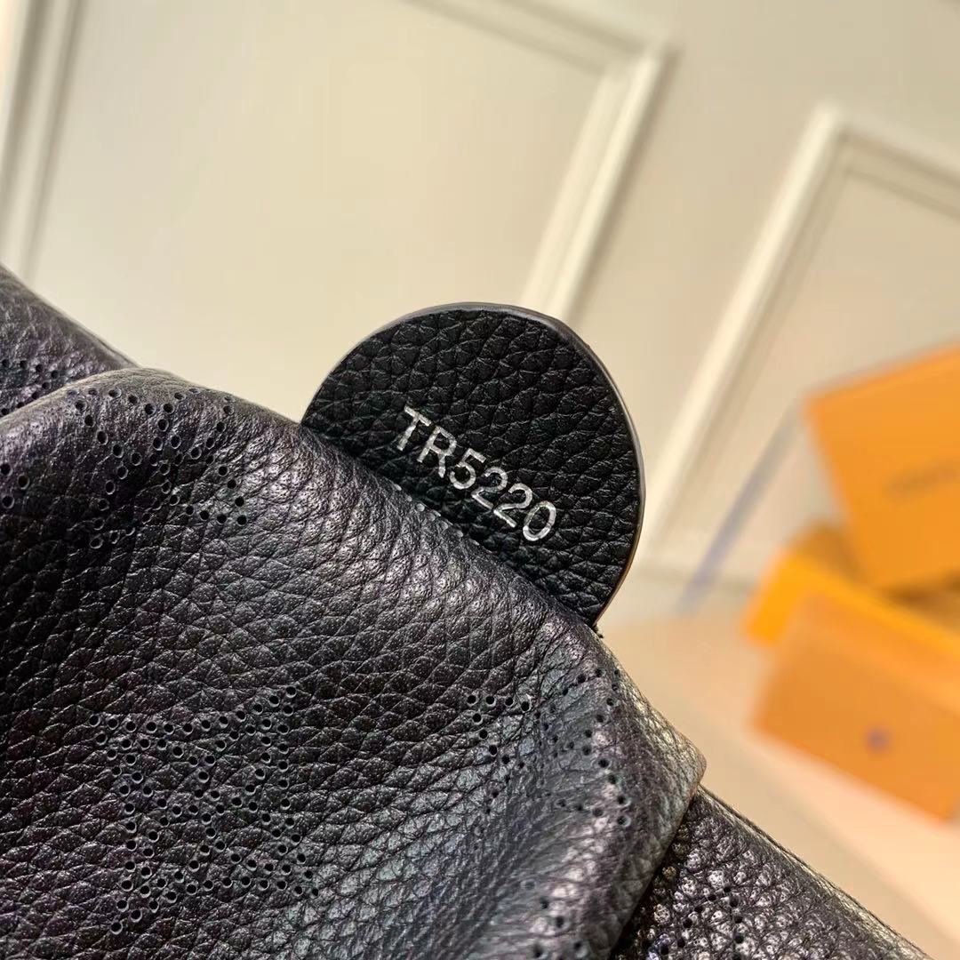 l**is V*t*n scala handbags-23*12.5*5cm