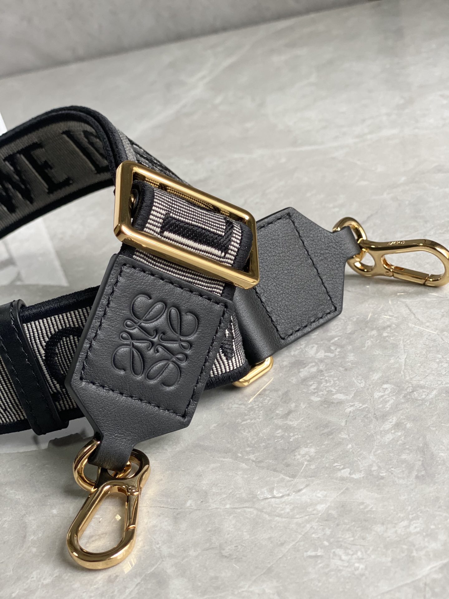 Loewe Straps