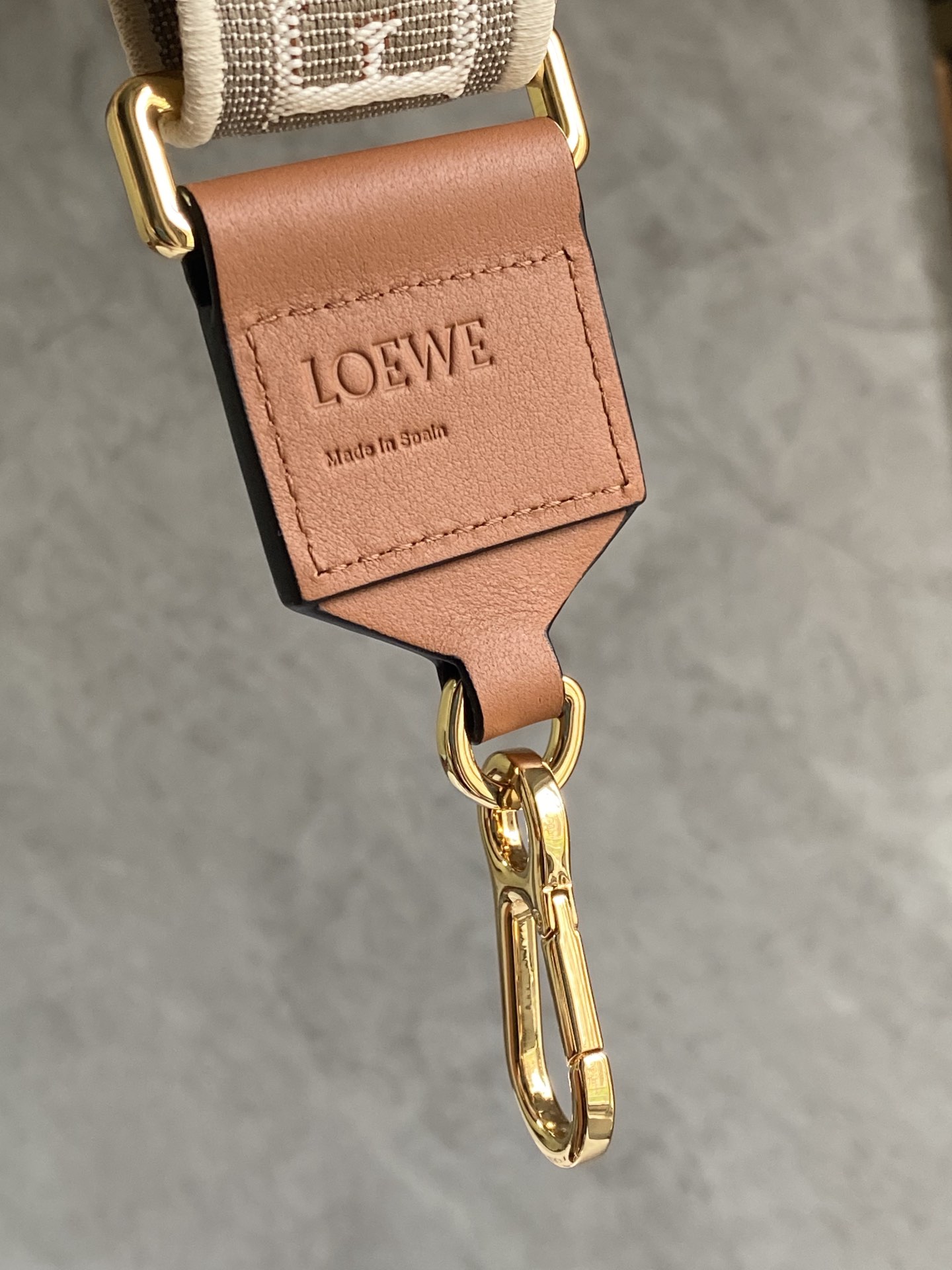 Loewe Straps