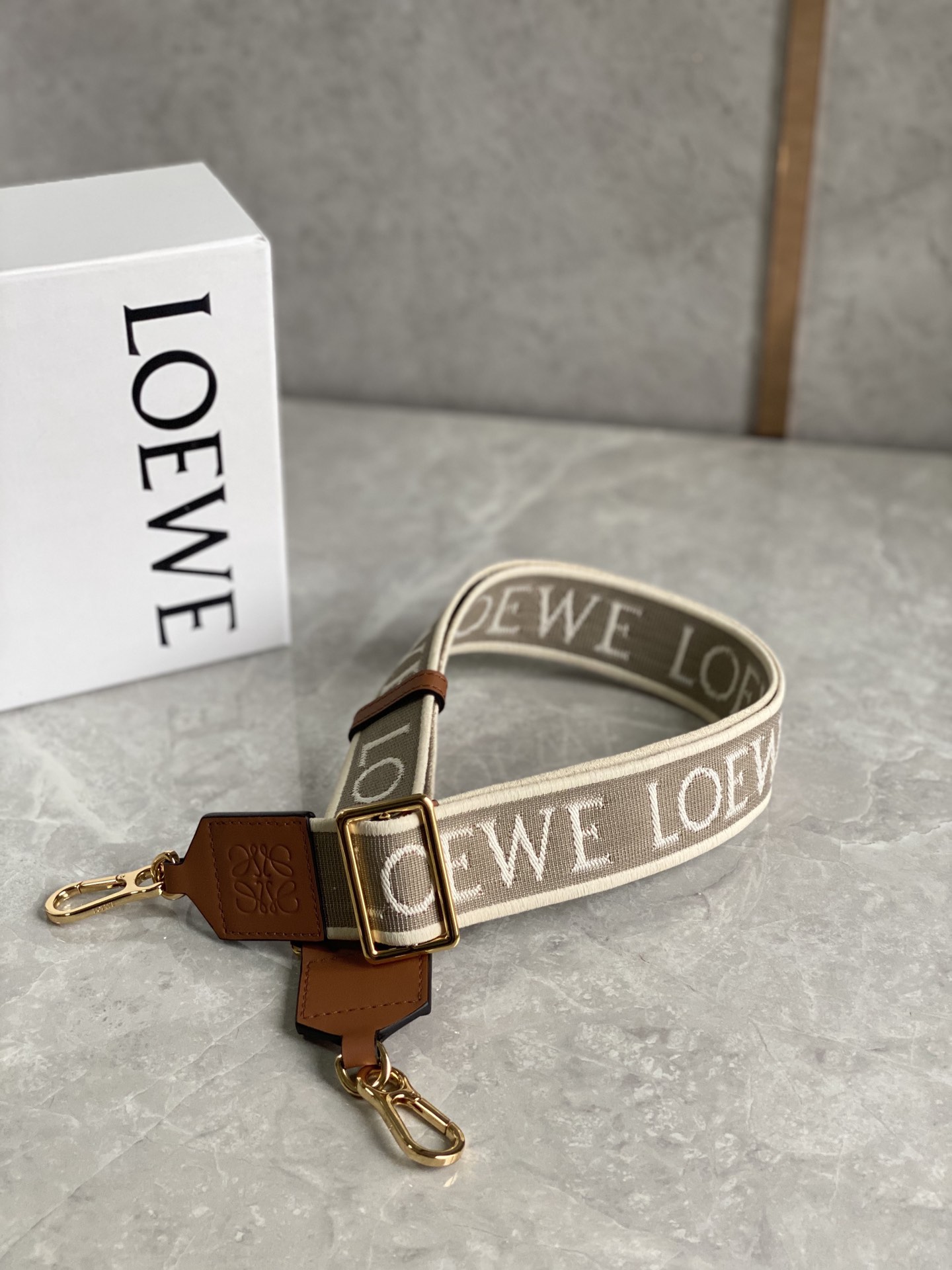 Loewe Straps