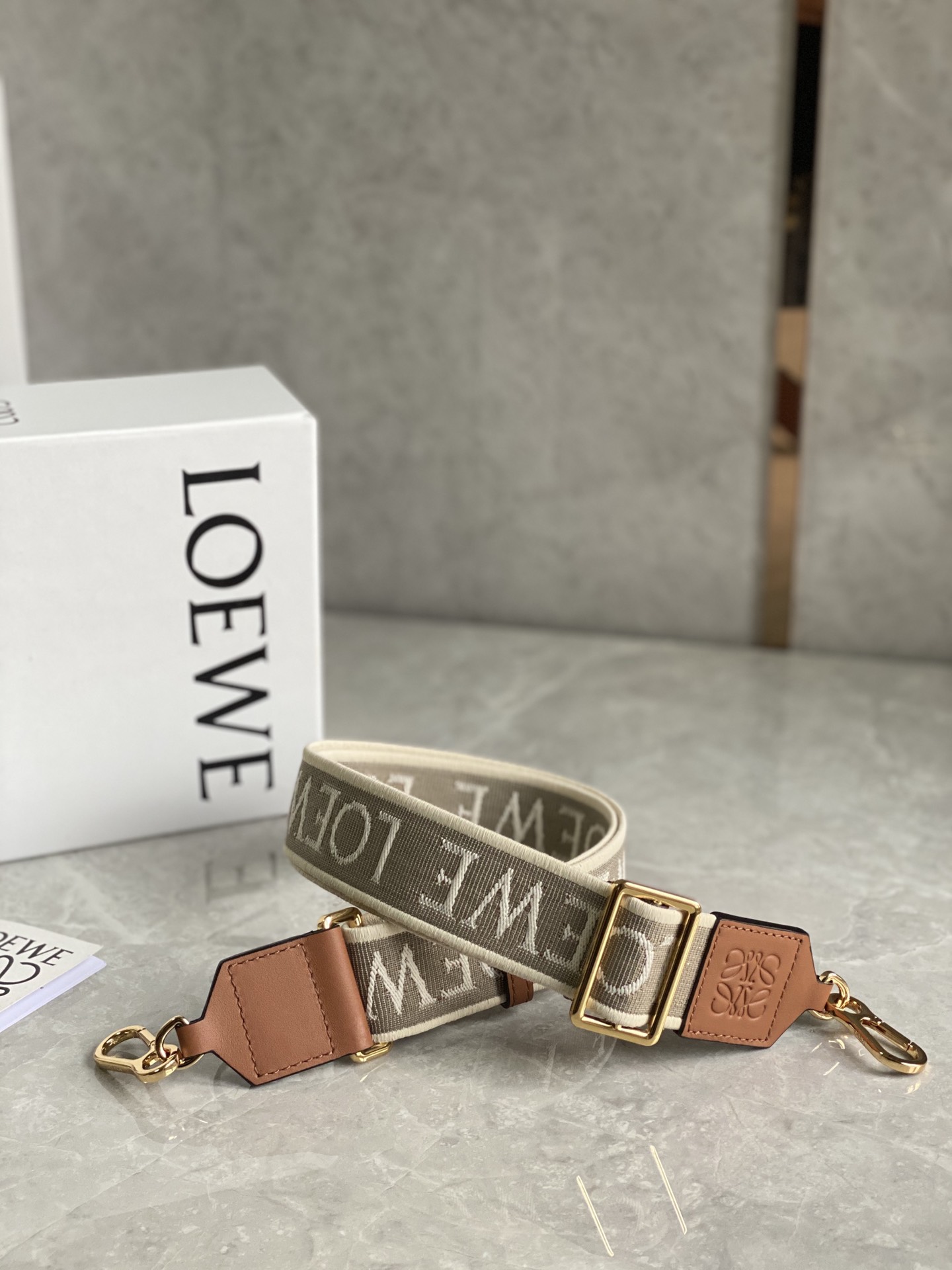 Loewe Straps