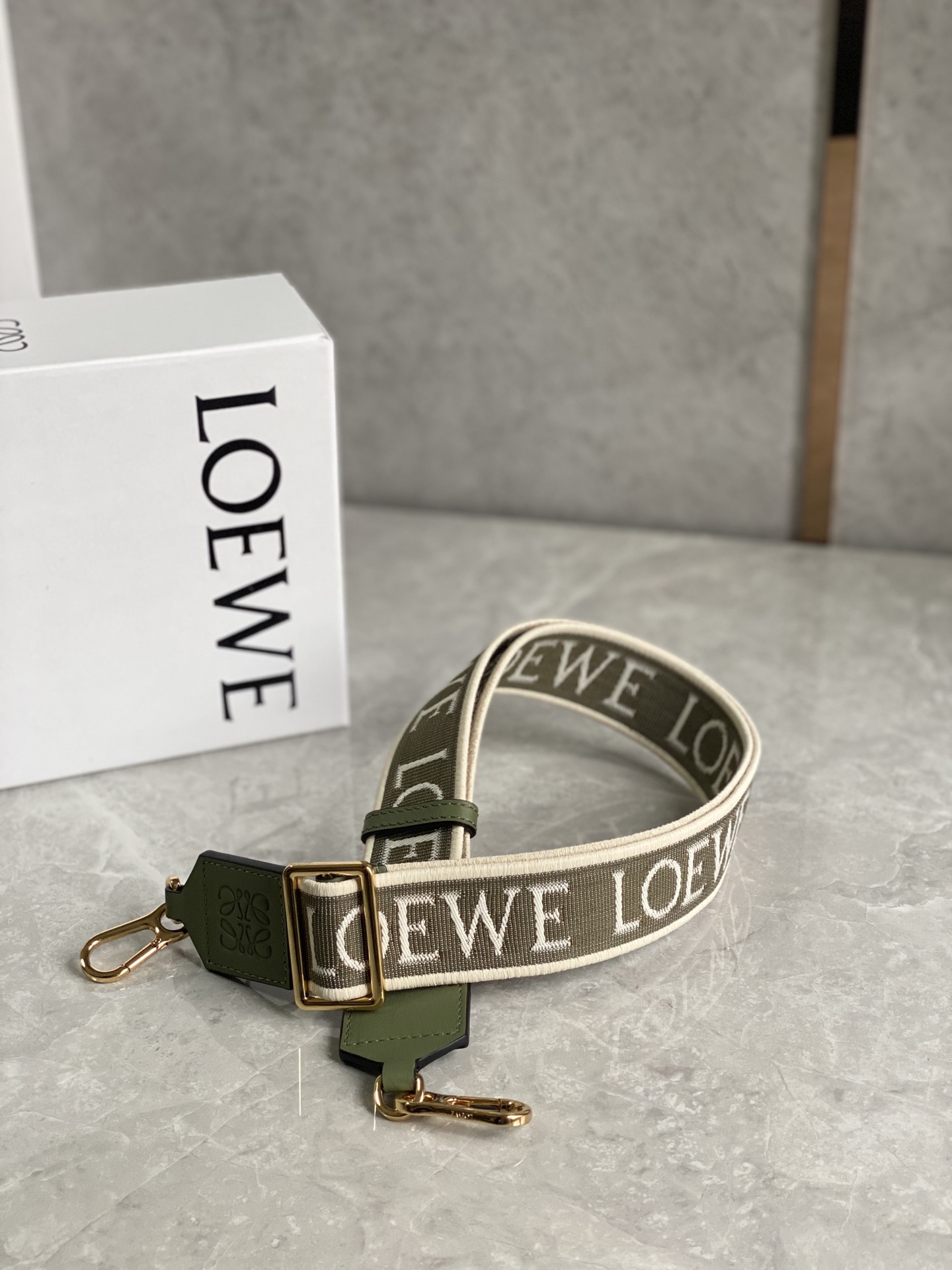 Loewe Straps