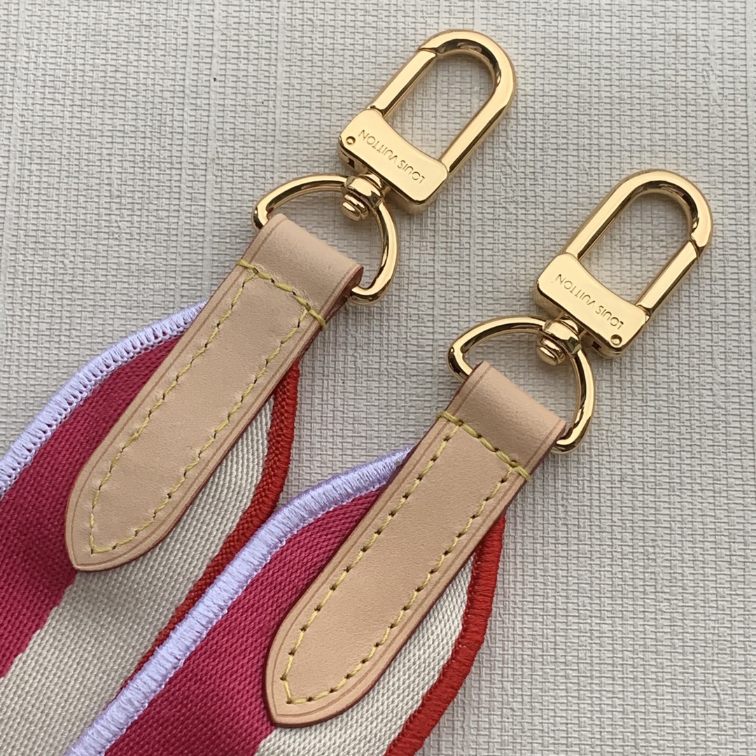 l**is V*t*n strap