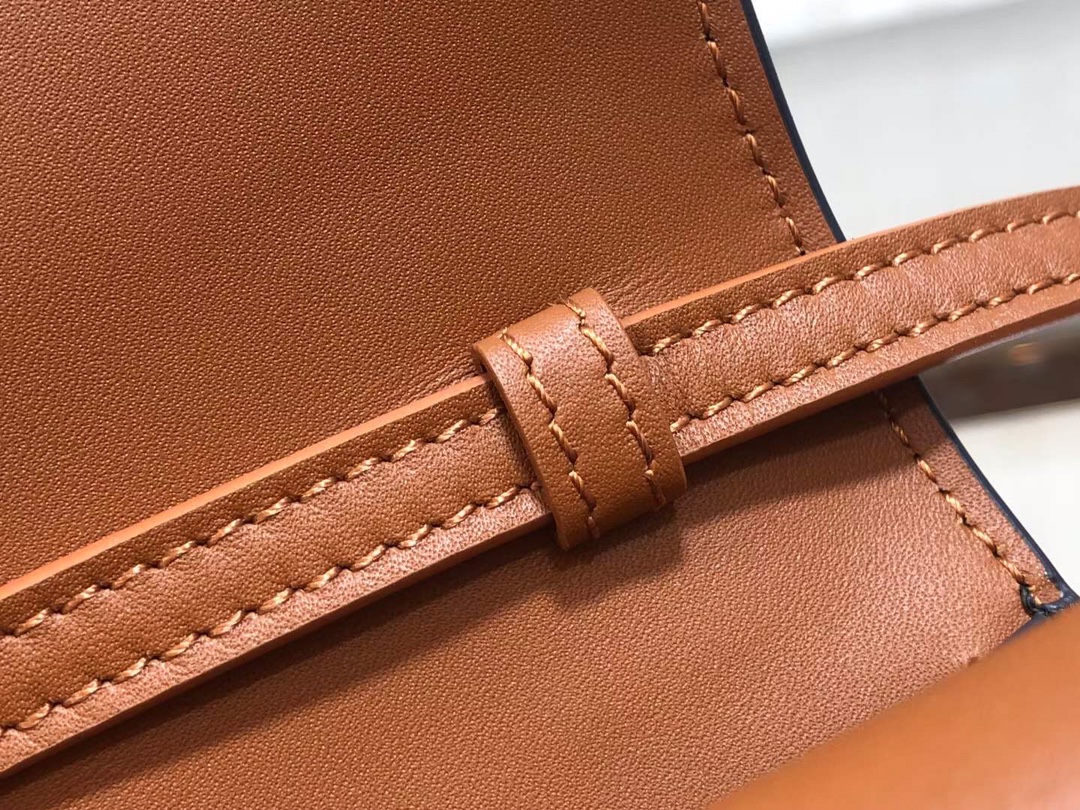 Celin Clutch On Strap-18*8*5CM